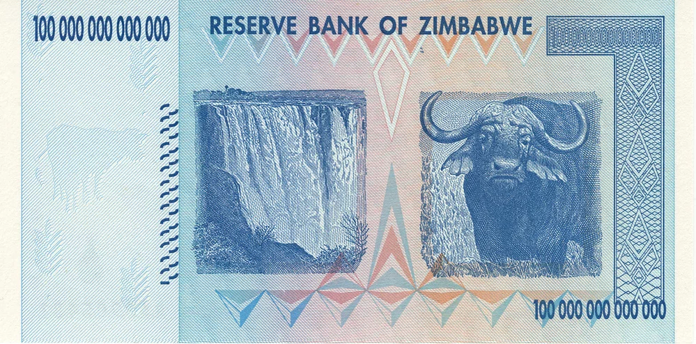 Bilónová bankovka ze zimbabwe nebo bitcoin?
